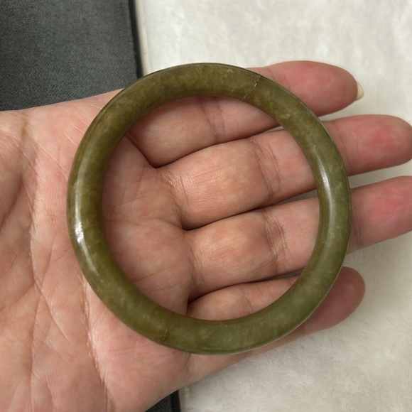 🖤Older Vintage Jade bangle - Picture 10 of 10
